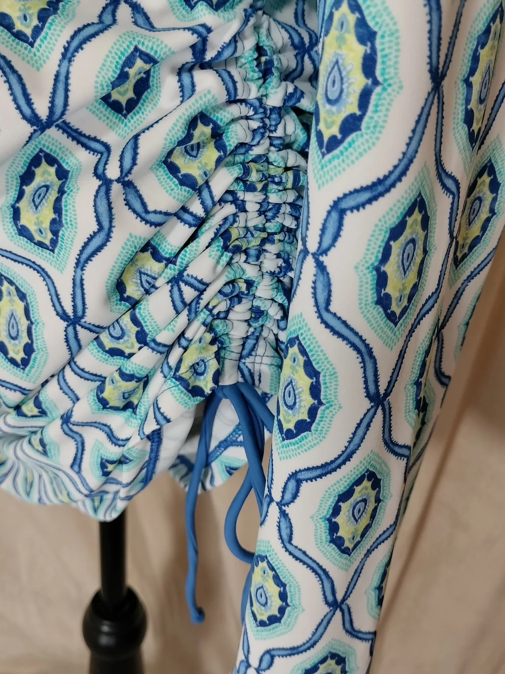 NWOT! Cabana Life Women's Long-Sleeve Zipper Rashguard. Size XL